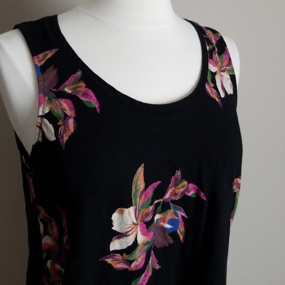 NWOT A new day flowy black floral tank - Picture 2 of 8